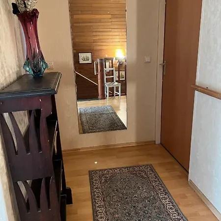 Homestay Mit Optimaler Verkehrsanbindung Und Vielen Extras In Berlin-rudow *