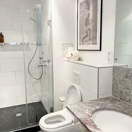Prime Comfort With Balcony & Free Parking Apartment *