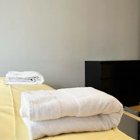 Apartment Prime Comfort With Balcony & Free Parking