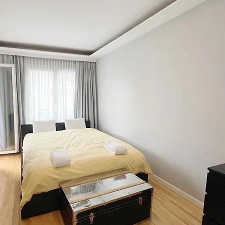 Apartment Prime Comfort With Balcony & Free Parking