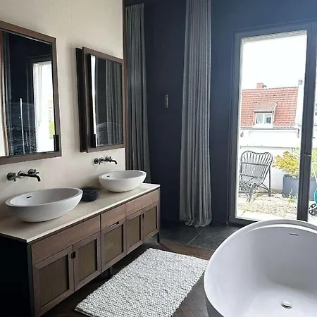 Apartment Luxus Penthouse Am Viktoria-luise-platz Berlin
