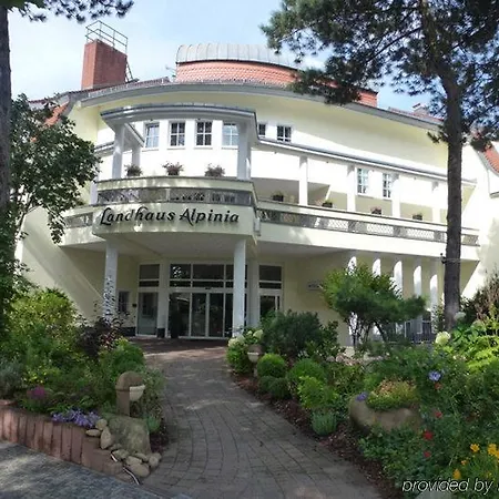 Alpinia Hotel 4*