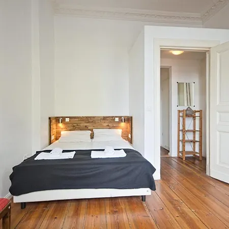 Apartment 2 Bedroom *