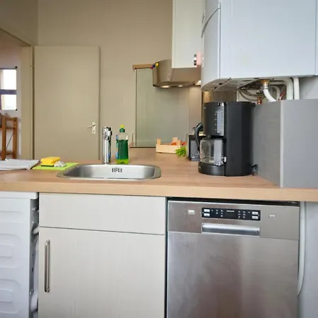 Apartment 2 Bedroom *