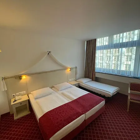 Hotel Chateau Kurfuerstendamm 4*