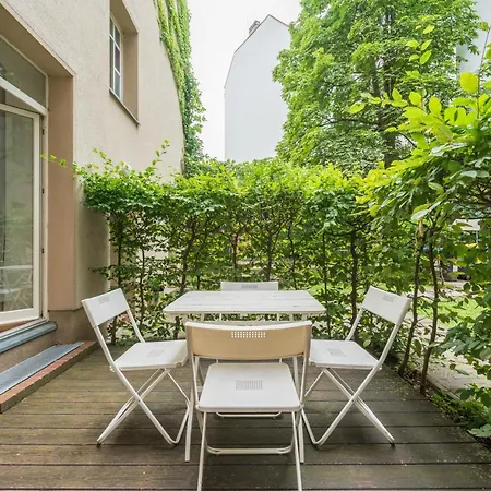 Mooeve Friedrichs Apartment
