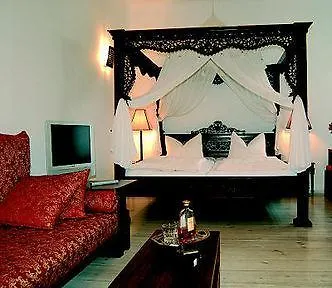 Ackselhaus & Blue Aparthotel 4*