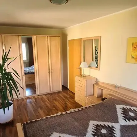 Modern Townhouse, Quiet And Close To The Centre. * ברלין