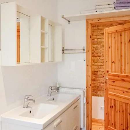 1 Bedroom Gorgeous In Apartment Berlin