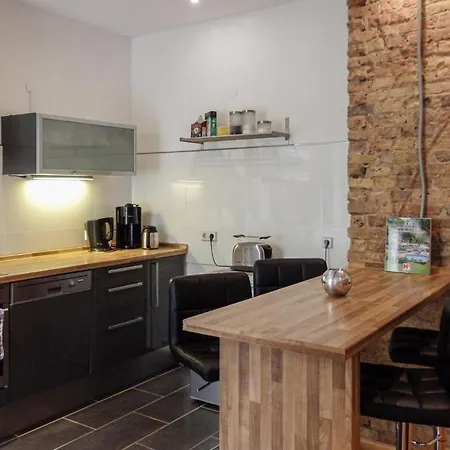 1 Bedroom Gorgeous In Apartment *