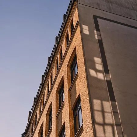 Sly Hotel