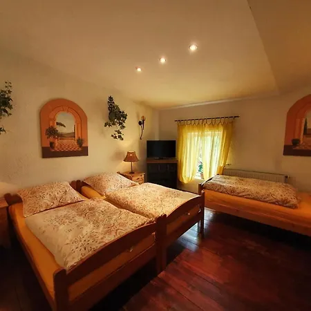 Holiday home Ferienhaus Kutscherhaus Casa Chabeli - Berlin, Max 11 Personen