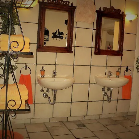 Ferienhaus Kutscherhaus Casa Chabeli - Berlin, Max 11 Personen Holiday home *