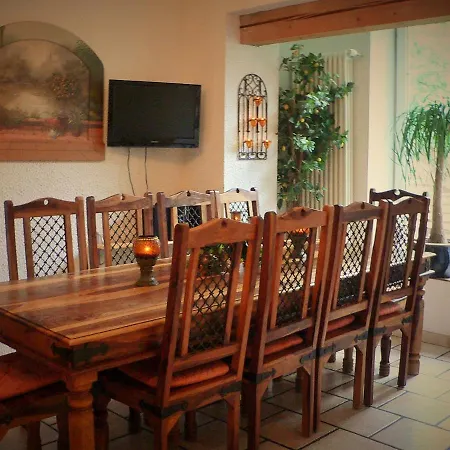 Holiday home Ferienhaus Kutscherhaus Casa Chabeli - Berlin, Max 11 Personen *