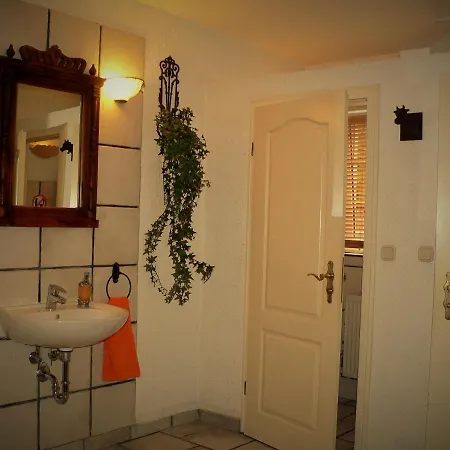Holiday home Ferienhaus Kutscherhaus Casa Chabeli - Berlin, Max 11 Personen *