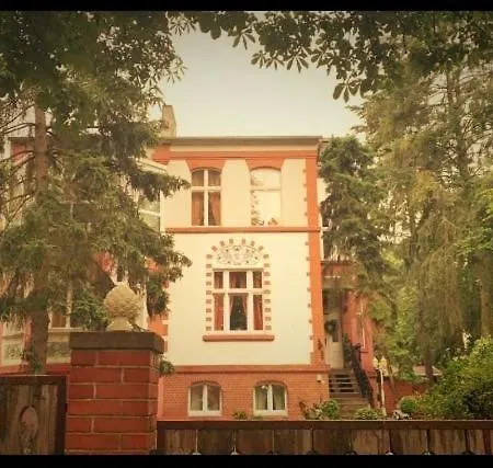 Ferienhaus Kutscherhaus Casa Chabeli - Berlin, Max 11 Personen * Berlin
