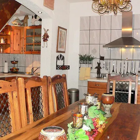 Holiday home Ferienhaus Kutscherhaus Casa Chabeli - Berlin, Max 11 Personen