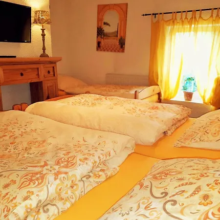 Ferienhaus Kutscherhaus Casa Chabeli - Berlin, Max 11 Personen Holiday home