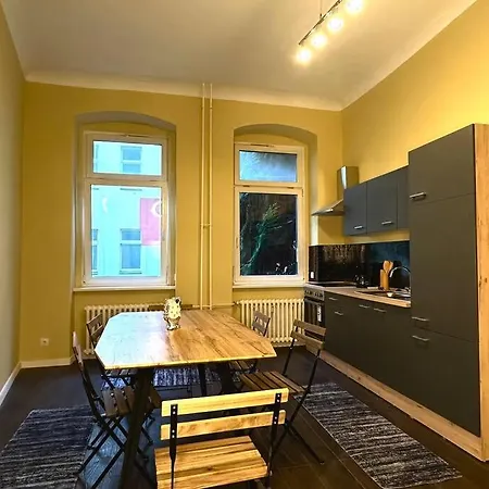 Apartment Schoenes Grosses Im Zentrum Berlins