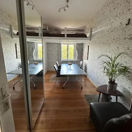 Business In Apartment *