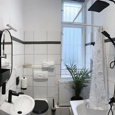 Homestay Serviced Im Herzen Berlin's