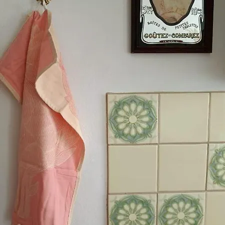 La Vie En Rose: Elegance And Art Apartment *