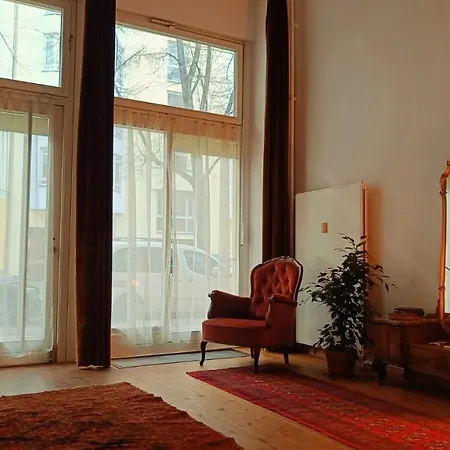 La Vie En Rose: Elegance And Art Apartment *