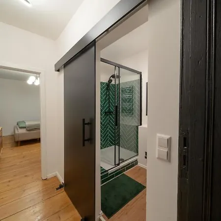 Zentral Gelegene Design-apartments In Kreuzberg, Direkt Im Bergmannkiez Apartment Berlin