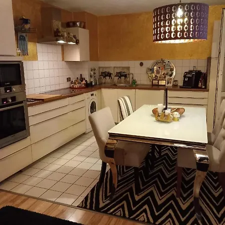 Appartement Tolle Private 2-zimmer Im Szene Berlin-friedrichshain *