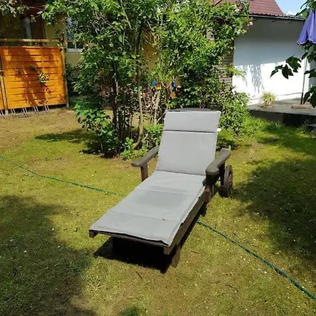 Town-villa, Apartment, Living With Big Sofa Bed , 2 Bedroom, 1kitchen, 1bathroom, 1 Office, 1 Garden Apartment Berlin
