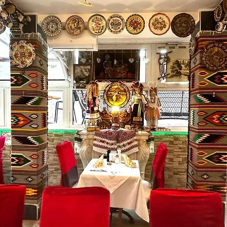 Aparthotel Guzulka & Restaurant 3* Berlin