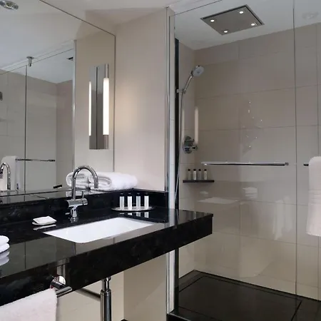 Marriott Hotel 5*