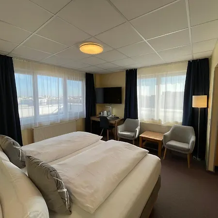 Hotel Parkhotel Marzahn 3*