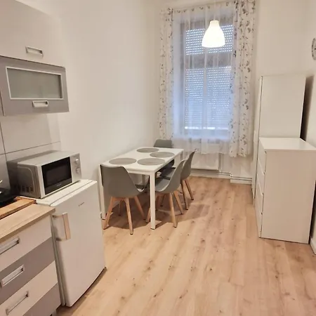 Family Studio For 4 * Berlin