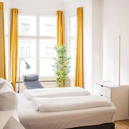 At Rosenthaler Platz Apartment *