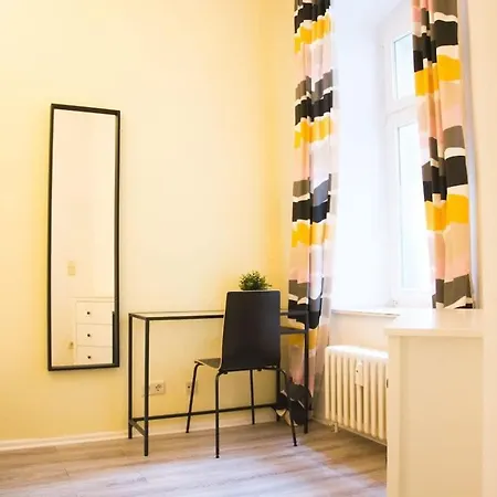 Family Moabit