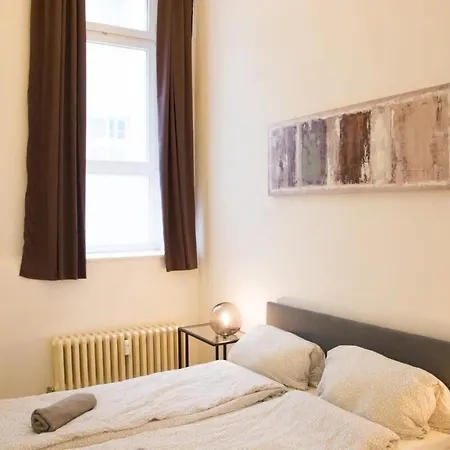 Family Moabit