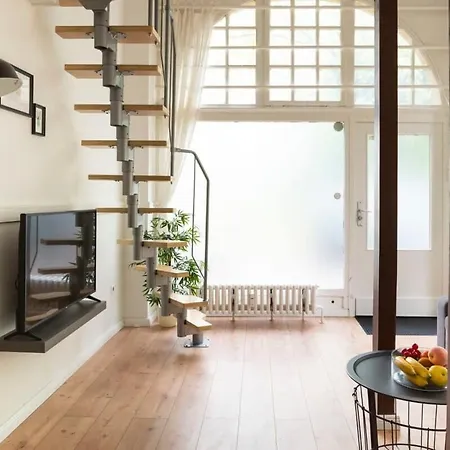 Stylish Loft Selfcheckin Street Parking Apartment