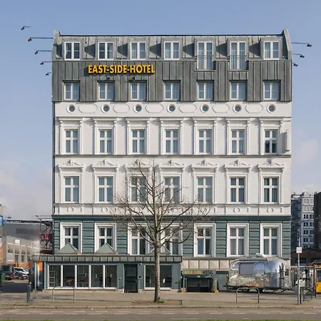 Homaris East Side Hotel