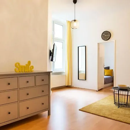 Apartment Spacious Family At Mauerpark Selfcheckin Berlin