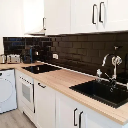 Apartment Family Moabit