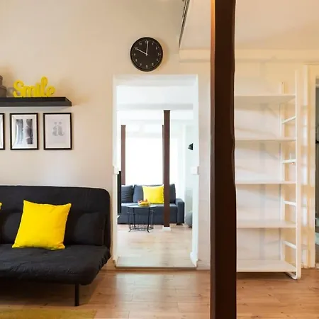 Apartment Stylish Loft Selfcheckin Street Parking