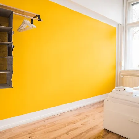 Apartment 2 Bedroom In Convinient Location