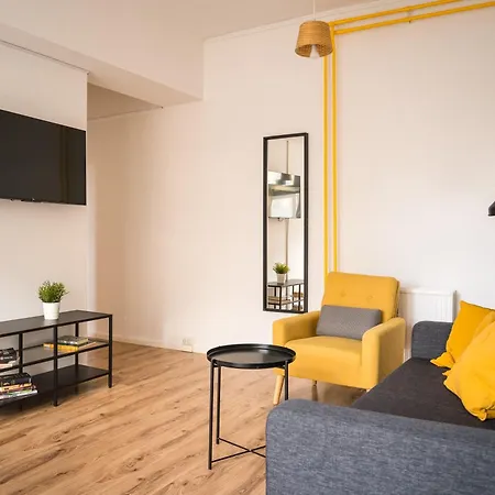 Apartment 2 Bedroom In Convinient Location