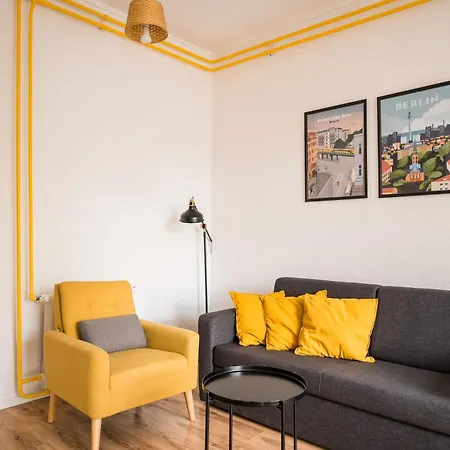 Apartment 2 Bedroom In Convinient Location