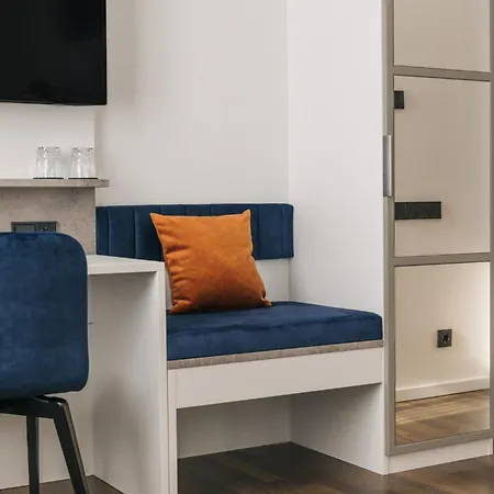 Homaris East Side 3*