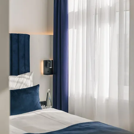 Homaris East Side 3*