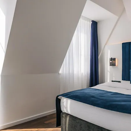 Homaris East Side Hotel 3*