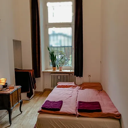 La Vie En Rose: Elegance And Art Apartment *
