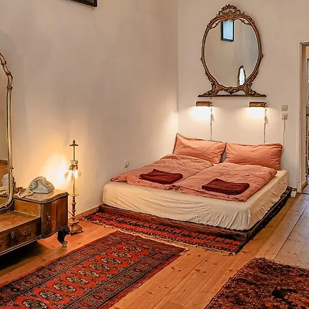 La Vie En Rose: Elegance And Art Apartment *